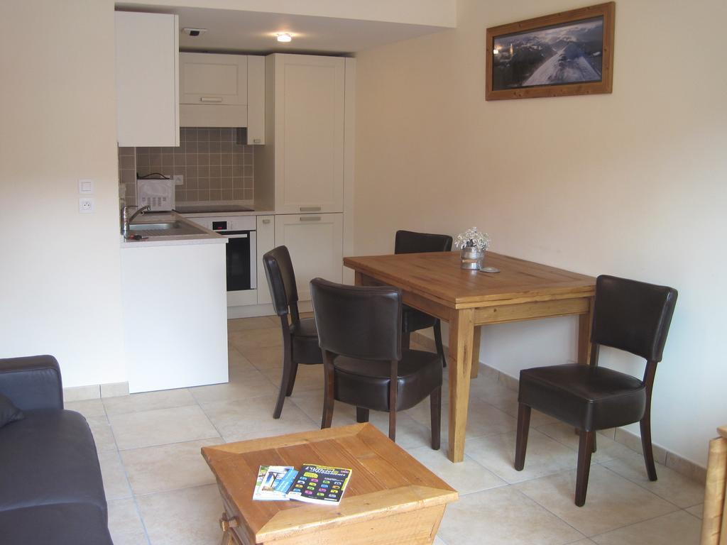 Le Cristal 2 Apartment เลส์เฌต์ ภายนอก รูปภาพ
